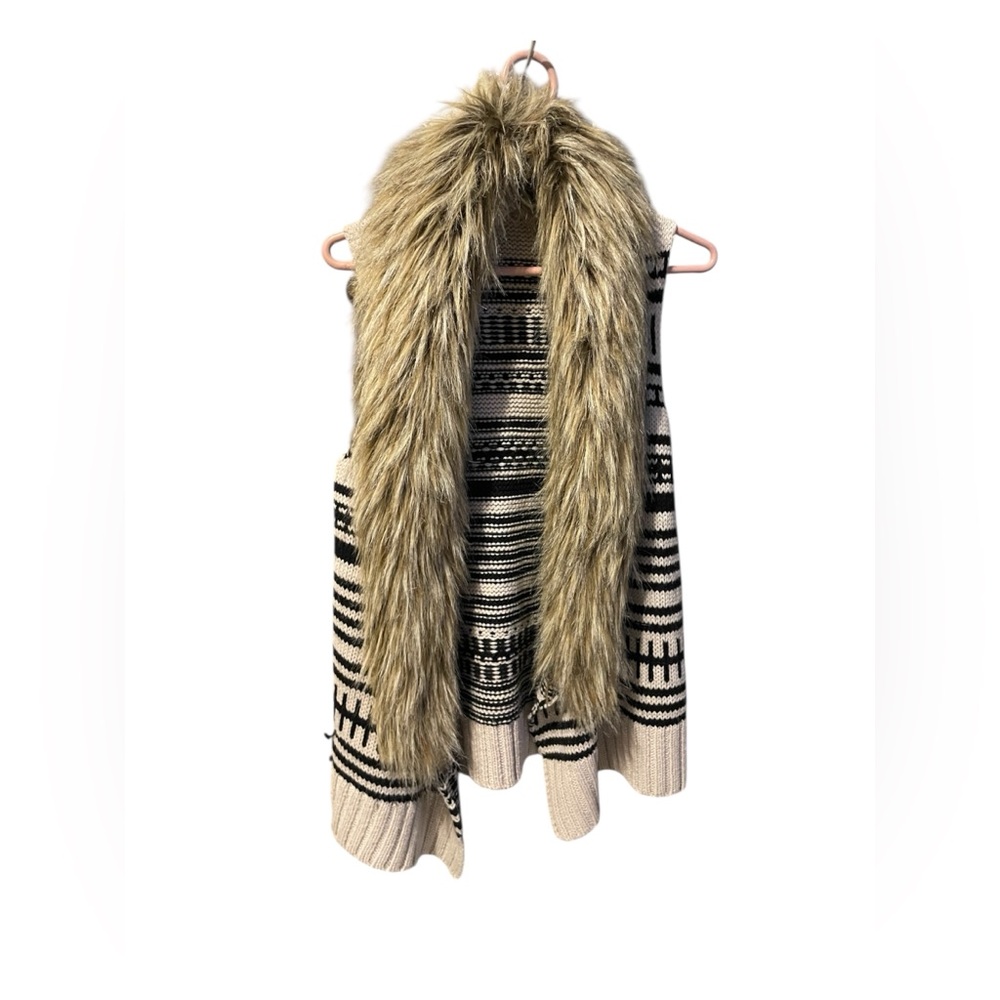 BB Dakota sleeveless faux fur cardigan